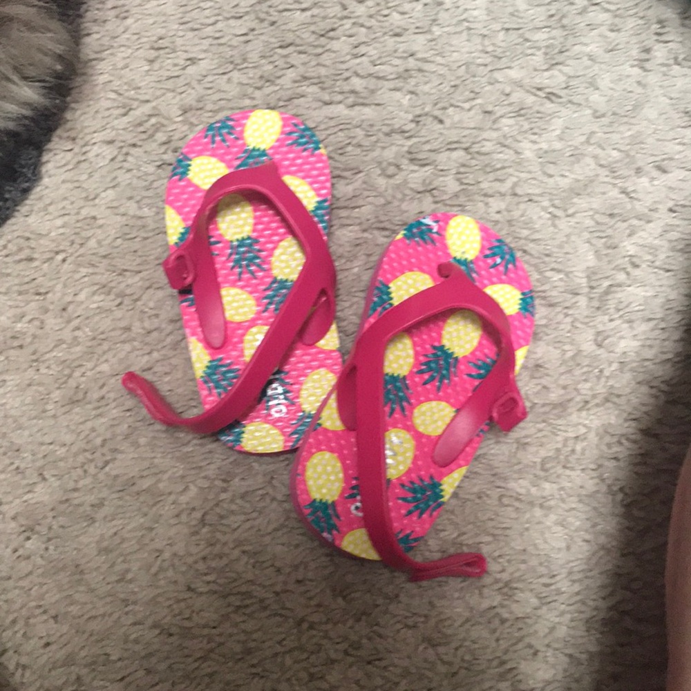 Girls size 5 flip flop